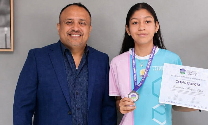Destaca alumna de la UAT por su gran talento matemático
