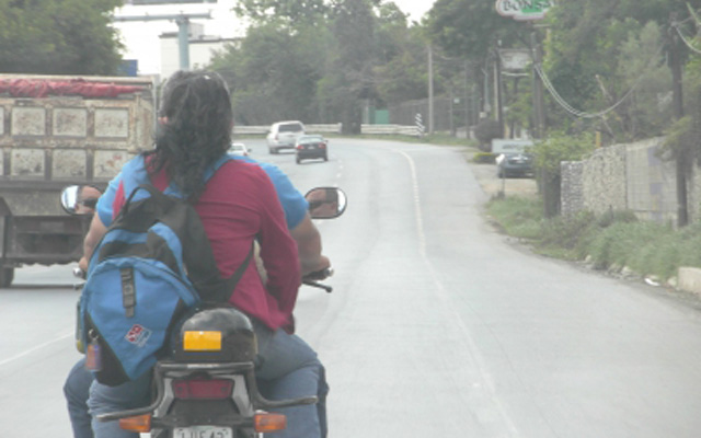 Waze lanza en México un modo exclusivo para motociclistas con alertas de baches y topes