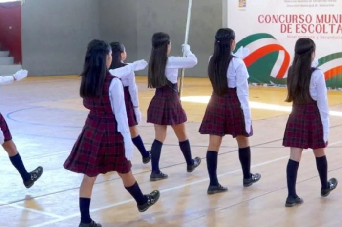 ¡Adiós a las escoltas de puros alumnos de 10! SEP cambia las reglas