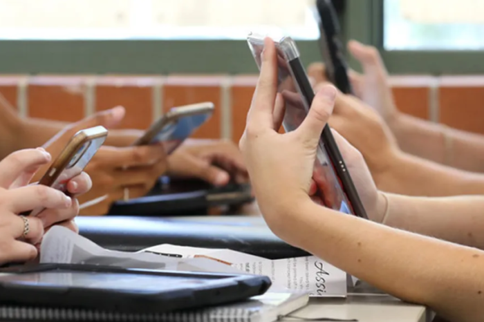 ¿Adiós al celular en las escuelas de Tamaulipas? Analizan prohibirlo o regular su uso