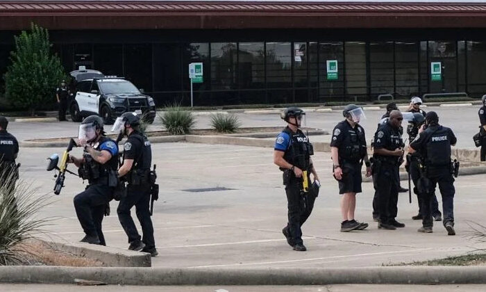 Agente de ICE dispara a venezolano en Texas; protestas estallan en Austin