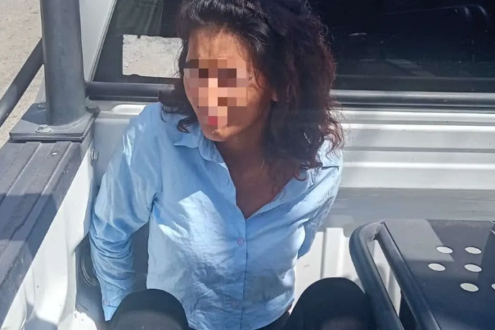 🚨 ¡Le caen en la tranza! Detienen a mujer que intentó llevarse una moto con una identificación ajena