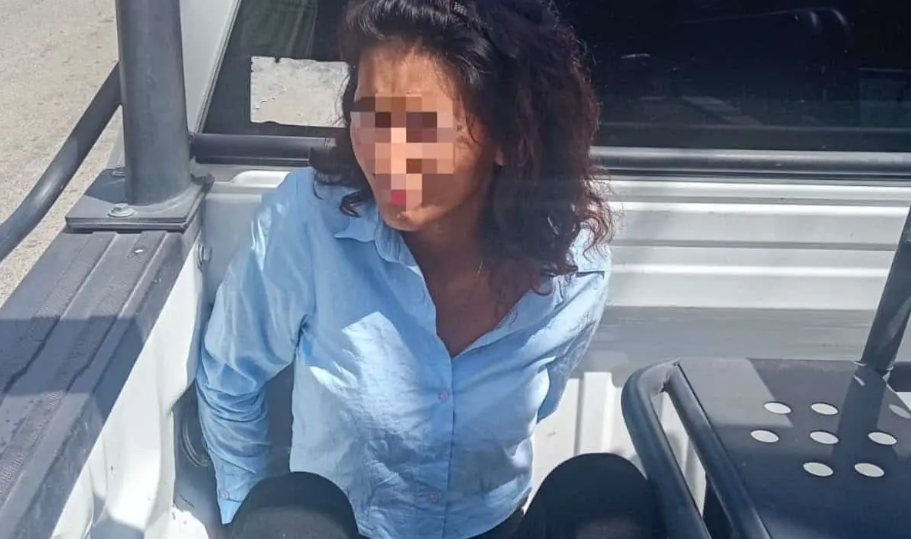 🚨 ¡Le caen en la tranza! Detienen a mujer que intentó llevarse una moto con una identificación ajena