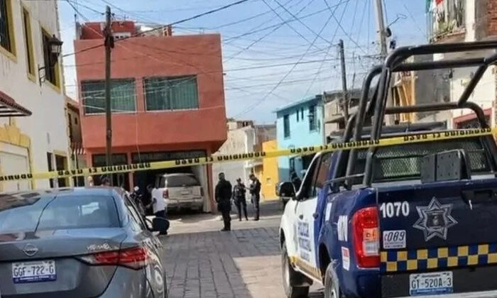 Camioneta choca contra vivienda y mata a niña de 3 años que veía TV en su casa en Guanajuato