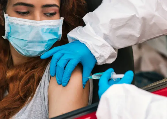 ¡Sin bajarte del carro! Habrá vacunación contra la influenza en Nuevo Laredo