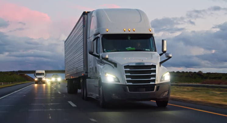 ¿Quieres manejar tráiler? En Nuevo Laredo ofrecen becas del 100% para capacitarte